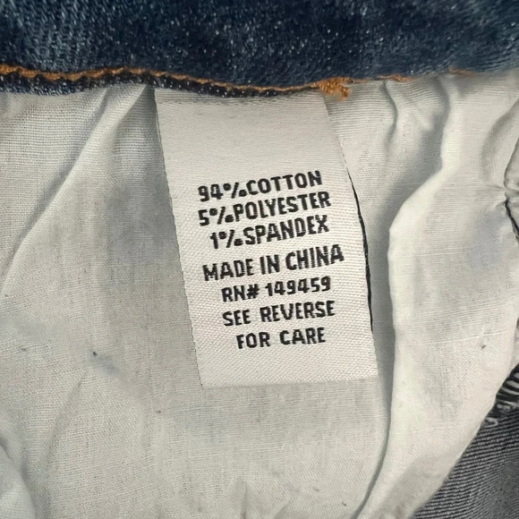 Made in blue High Rise Denim Mid-Length Shorts with Rolled Raw Hem Size 29 NWOT - Picture 5 of 6